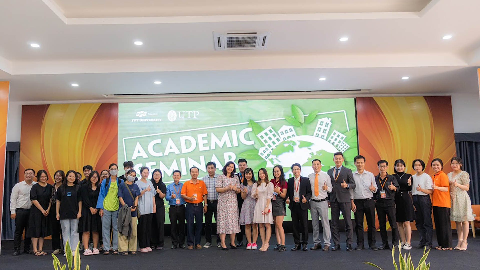 CBGV & Sinh viên FPT Edu tham dự Academic Seminar về NCKH cùng PGS. TS. của ĐH Công nghệ PETRONAS, Malaysia