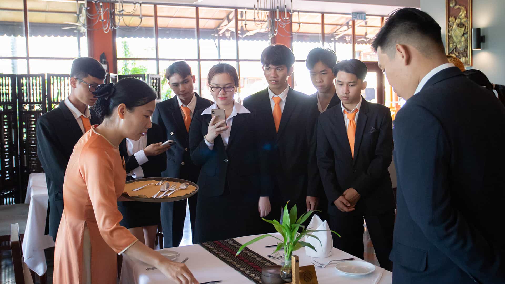 Top 10 nghề lương cao nhất Việt Nam năm 2023