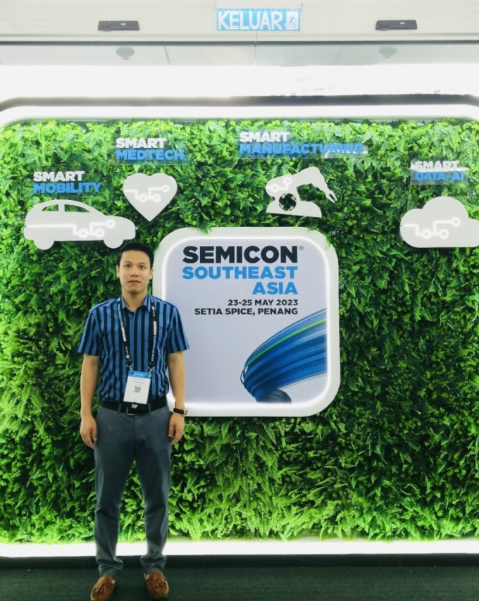 TS. Đình Chi tại sự kiện SEMICON Southeast Asia 2023 (Malaysia). Ảnh: Nhân vật cung cấp