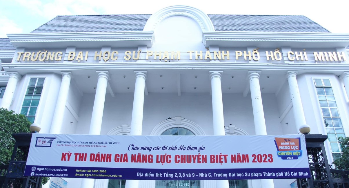 trường có ngôn ngữ nhật